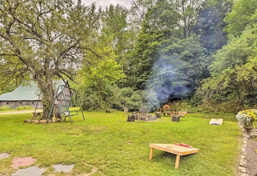 Rustic Roxbury Ski Farmhouse With Trails!