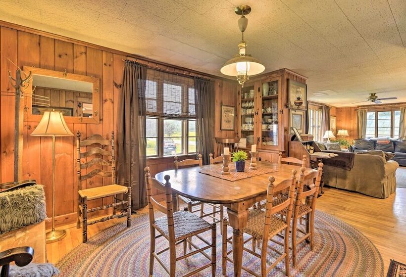 Rustic Roxbury Ski Farmhouse With Trails!