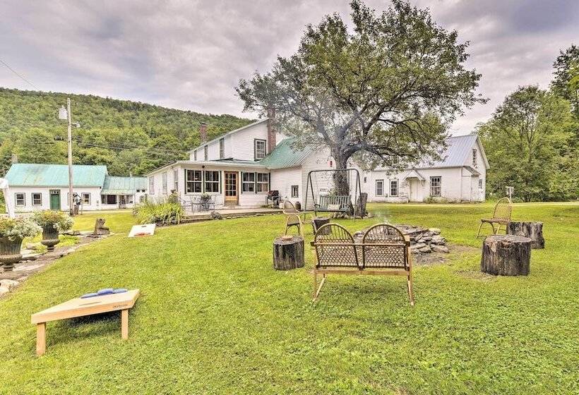 Rustic Roxbury Ski Farmhouse With Trails!