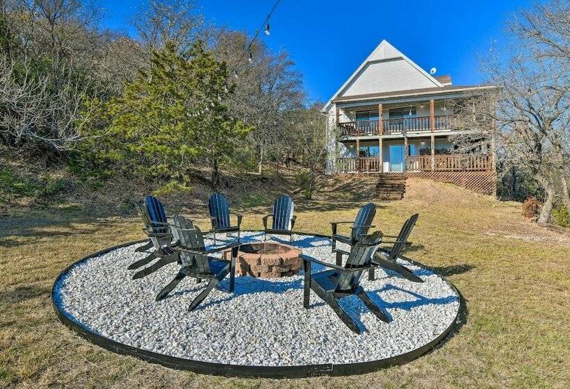 Spacious Family Home On The Water + Boat Dock