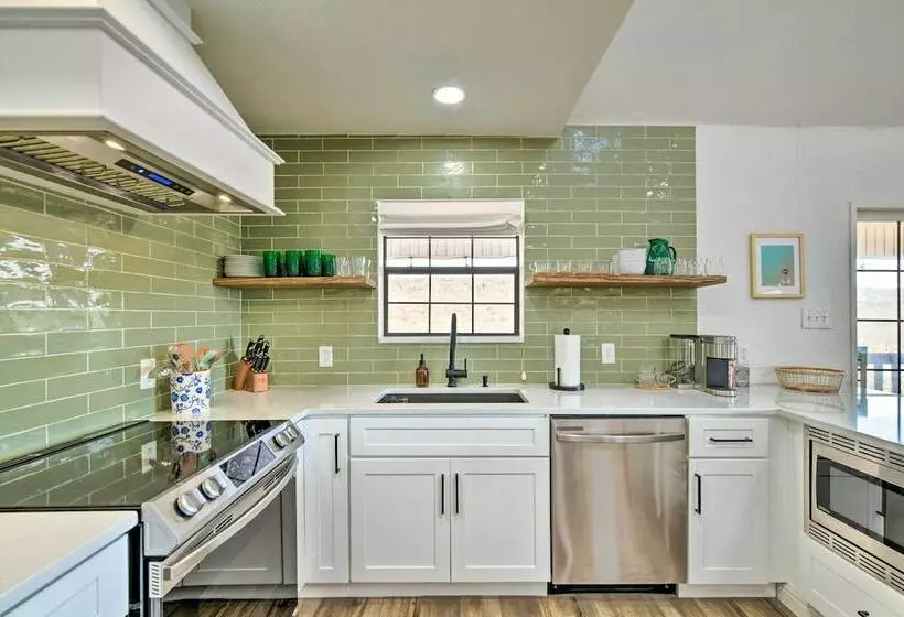 Spacious Family Home On The Water + Boat Dock