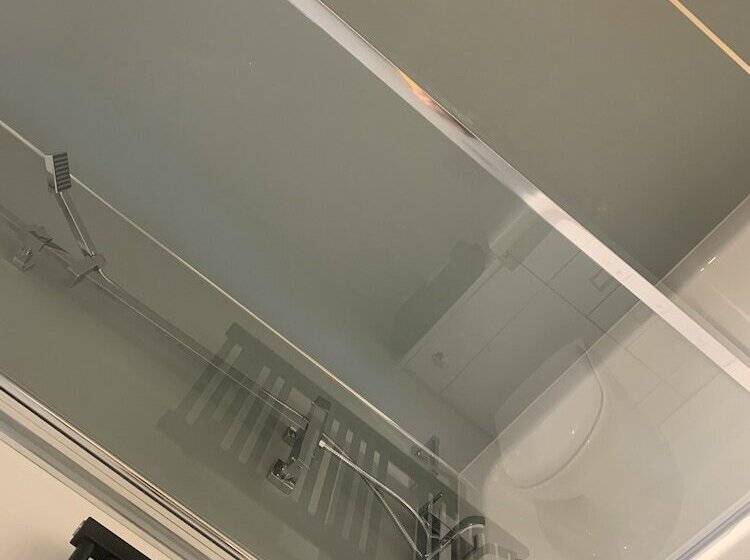 Stag & Thistle Hotel And Restaurant