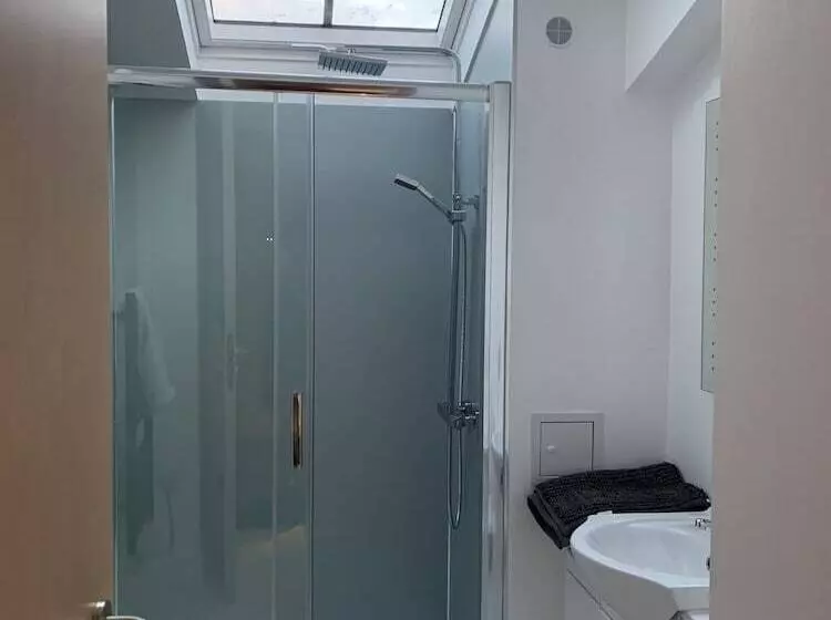 Stag & Thistle Hotel And Restaurant