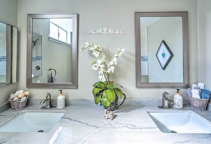 Sun Dappled Palm Desert Retreat W/ Pool & Spa