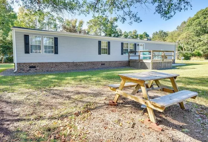 Supply Cottage W/ Deck < 2 Mi To The Beach!