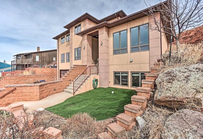 Upscale Laramie Home W/ Hot Tub & Patio!