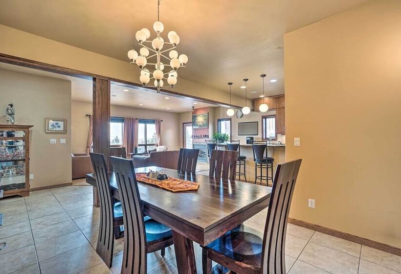 Upscale Laramie Home W/ Hot Tub & Patio!