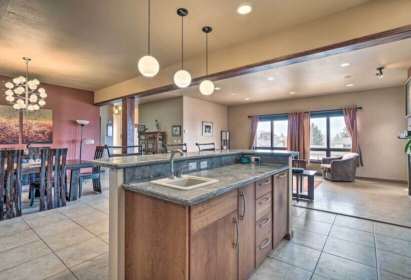 Upscale Laramie Home W/ Hot Tub & Patio!