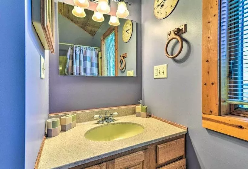 Waterfront Saginaw Bay Retreat W/ Grill & Yard!