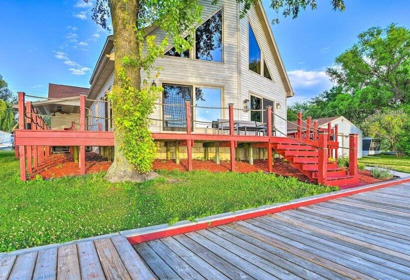 Waterfront Saginaw Bay Retreat W/ Grill & Yard!