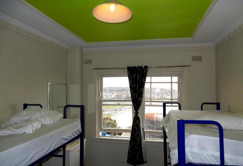 Noah S Bondi Hostel