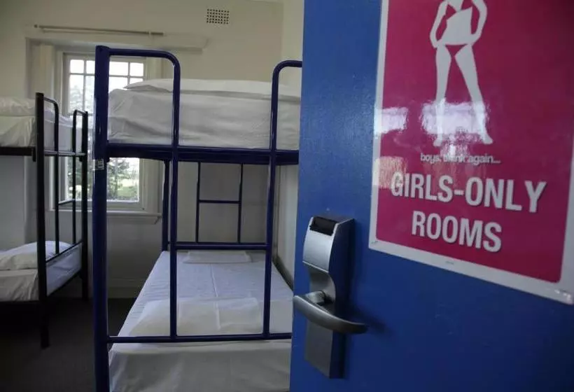 Noah S Bondi  Hostel