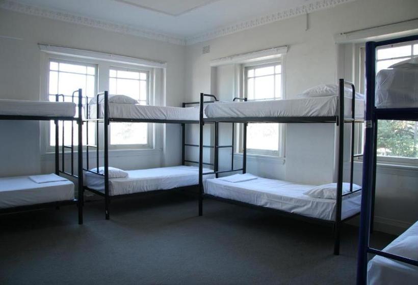 Noah S Bondi Hostel
