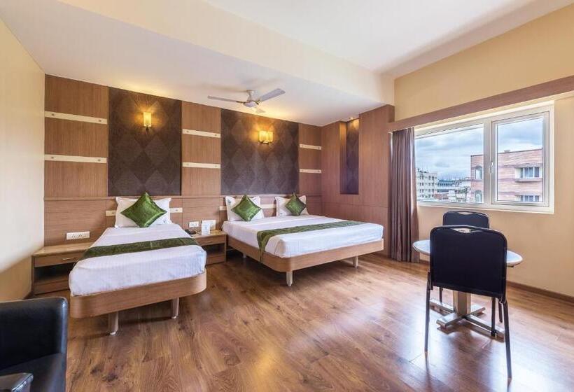 Retkeilymaja Treebo Ess Grande