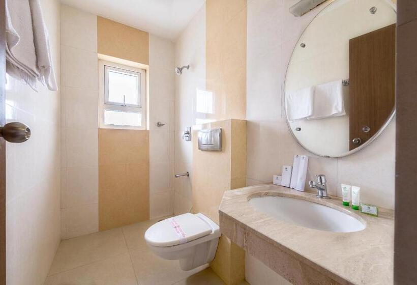 Retkeilymaja Treebo Ess Grande