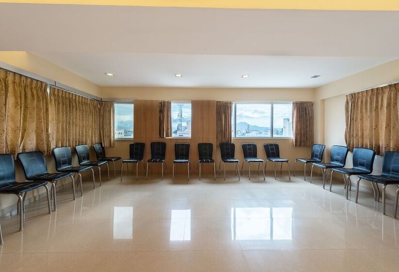 Retkeilymaja Treebo Ess Grande