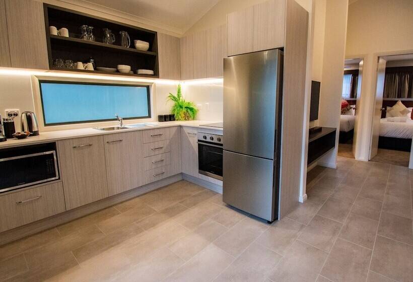 فندق Alivio Tourist Park Canberra