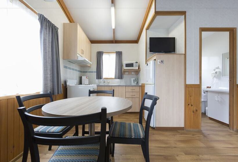 فندق Alivio Tourist Park Canberra