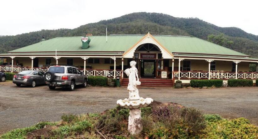 Отель Bestbrook Mountain Farmstay