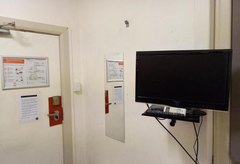 فندق Chiliblue Backpackers & Youth Hostel