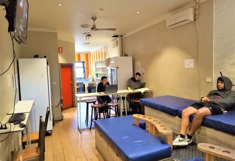 فندق Chiliblue Backpackers & Youth Hostel