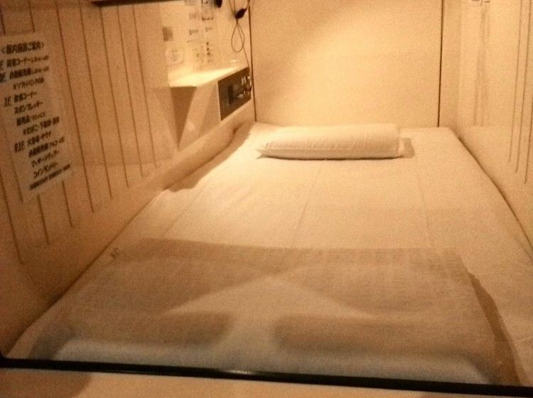 胶囊酒店 Capsule Land Yushima