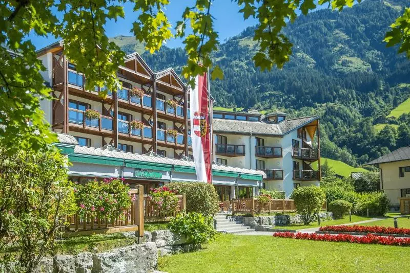 هتل Das Gastein Ganzjährig Inklusive Alpentherme Gastein & Sommersaison Inklusive Gasteiner Bergbahnen