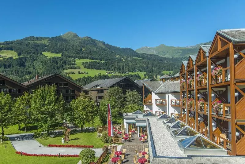 هتل Das Gastein Ganzjährig Inklusive Alpentherme Gastein & Sommersaison Inklusive Gasteiner Bergbahnen