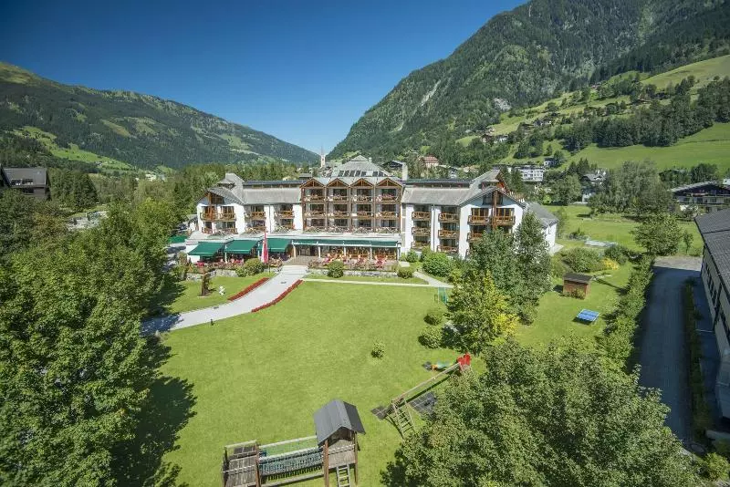 هتل Das Gastein Ganzjährig Inklusive Alpentherme Gastein & Sommersaison Inklusive Gasteiner Bergbahnen