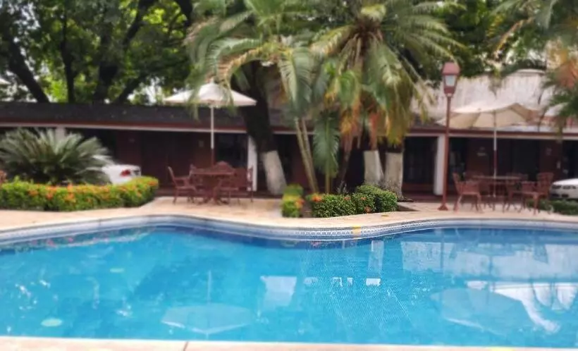 ホテル El Rancho
