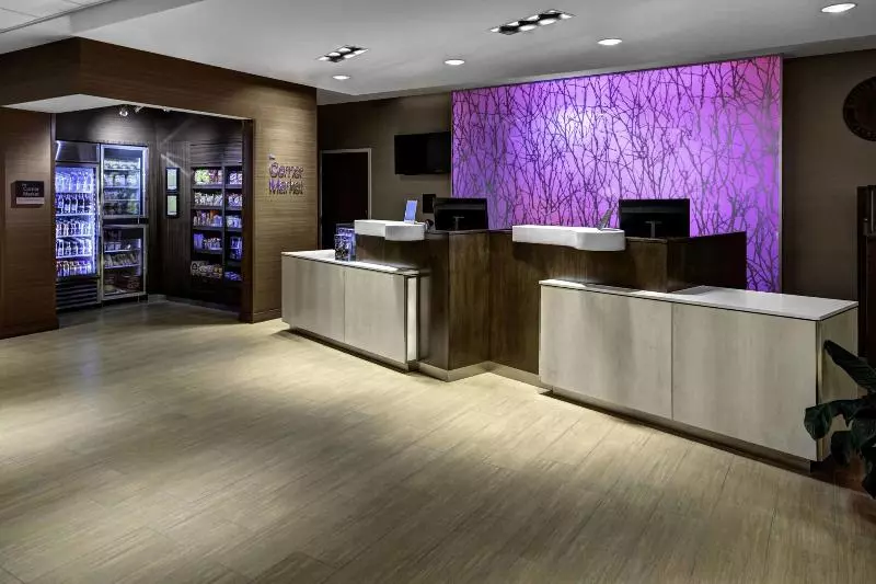 ホテル Fairfield Inn & Suites By Marriott Lansing At Eastwood