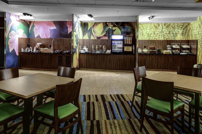 בית מלון כפרי Fairfield Inn & Suites By Marriott Lansing At Eastwood