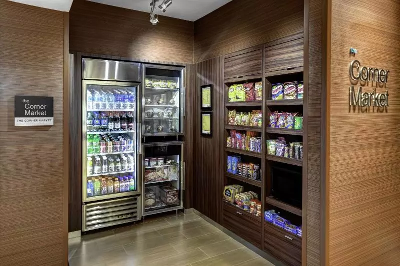 ホテル Fairfield Inn & Suites By Marriott Lansing At Eastwood