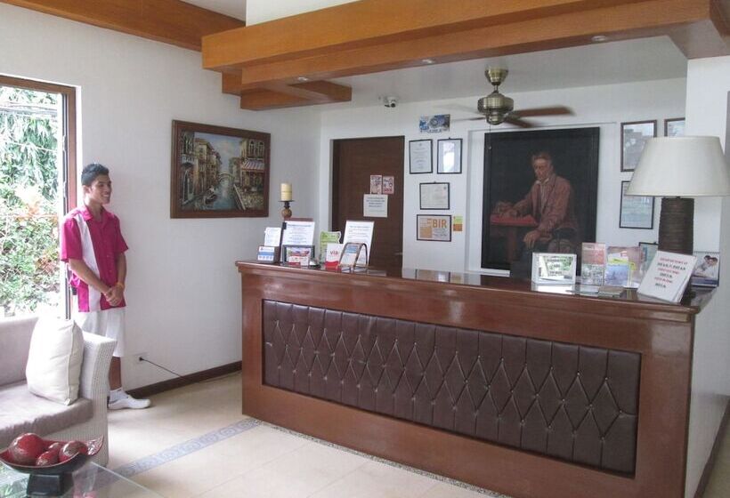 Otel Giulius Boracay Italian Resort