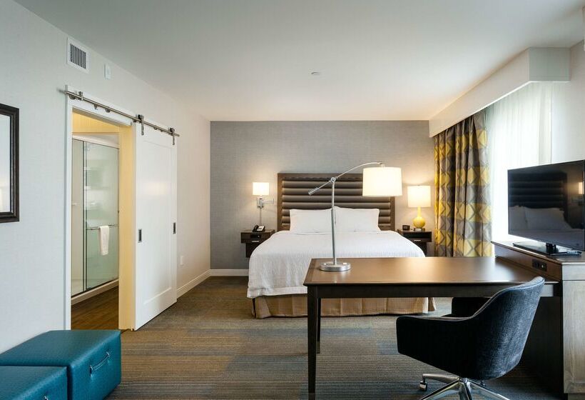 هتل Hampton Inn & Suites By Hilton Seattle/northgate