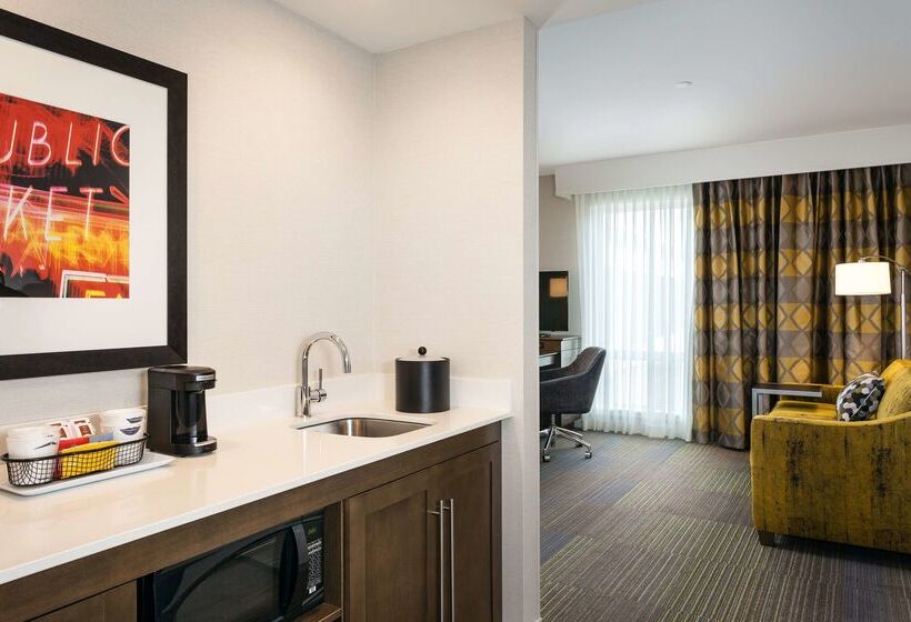 هتل Hampton Inn & Suites By Hilton Seattle/northgate