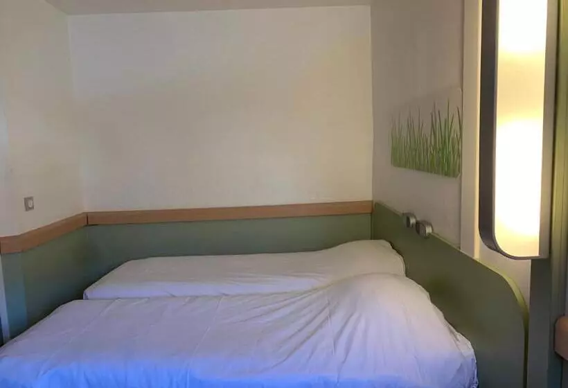 ホテル Ibis Budget Chambéry Sud Challesleseaux
