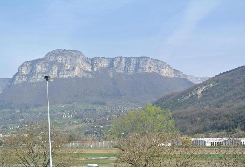 هتل Ibis Budget Chambéry Sud Challesleseaux