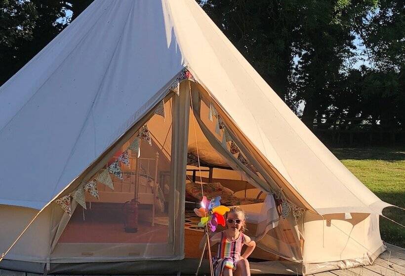 בית מלון כפרי Keepers Meadow Campground