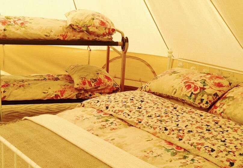 בית מלון כפרי Keepers Meadow Campground