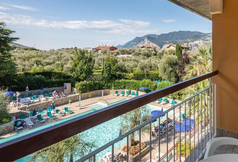 فندق Majestic Palace