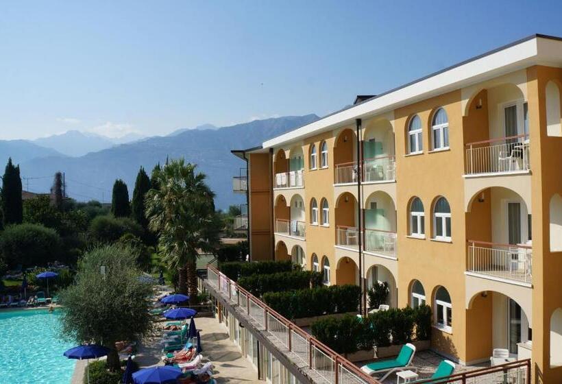 فندق Majestic Palace