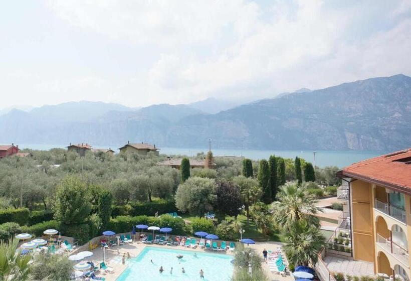 فندق Majestic Palace