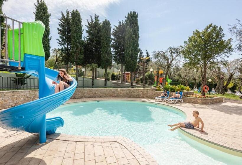 فندق Majestic Palace