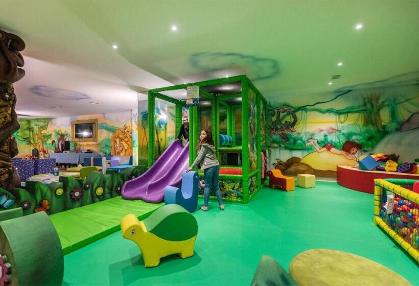 فندق Majestic Palace