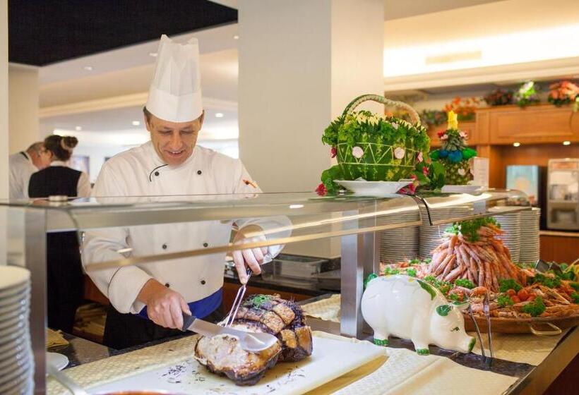 فندق Majestic Palace