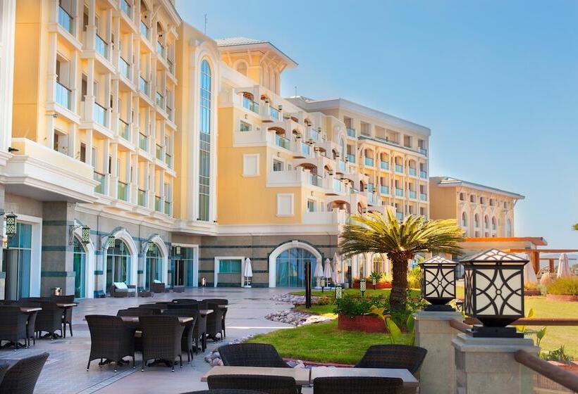 Merit Royal Premium Hotel Casino & Spa