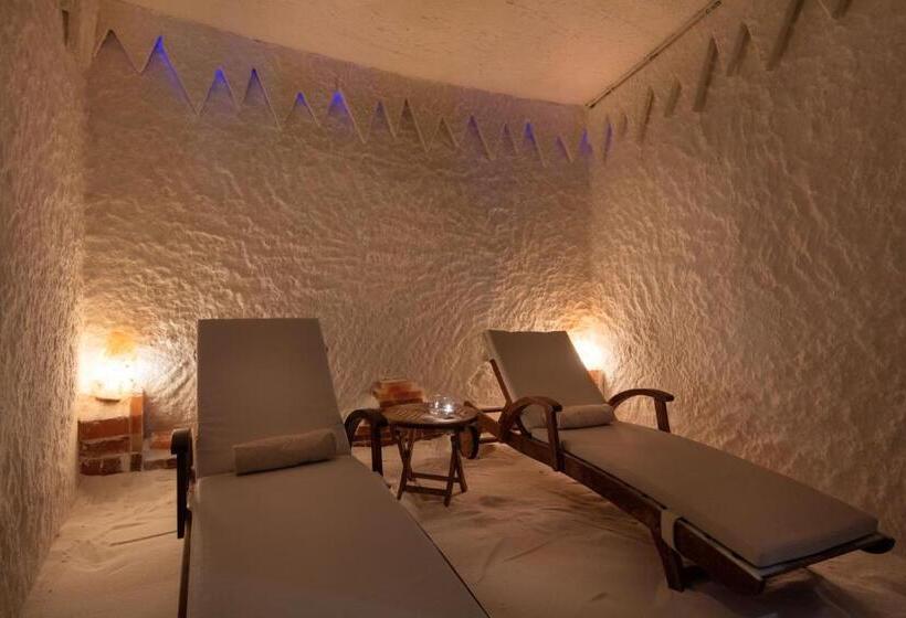 Merit Royal Premium Hotel Casino & Spa