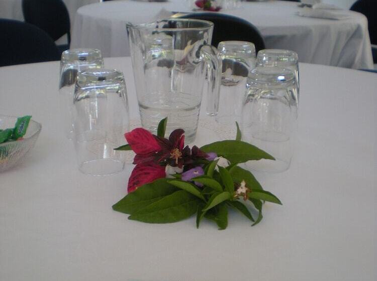 ホテル Montville Country Cabins