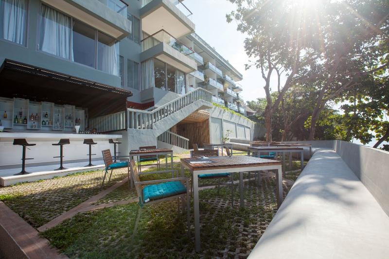 هتل Norn Talay Surin Beach Phuket